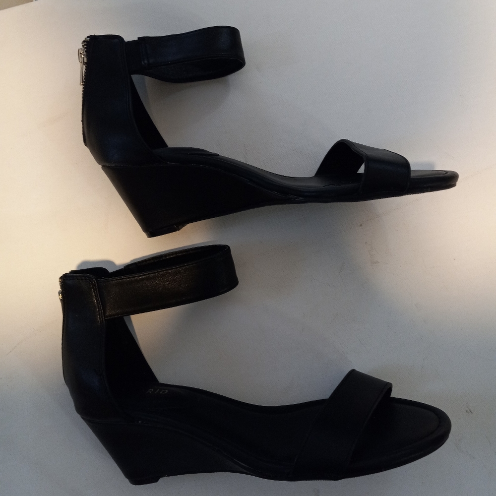 Torrid! Low wedge heels